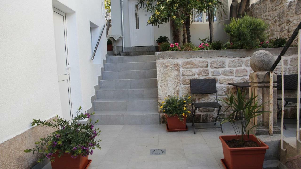 City Center Garden Apartments Szybenik Zewnętrze zdjęcie