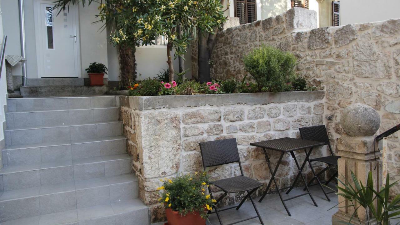 City Center Garden Apartments Szybenik Zewnętrze zdjęcie